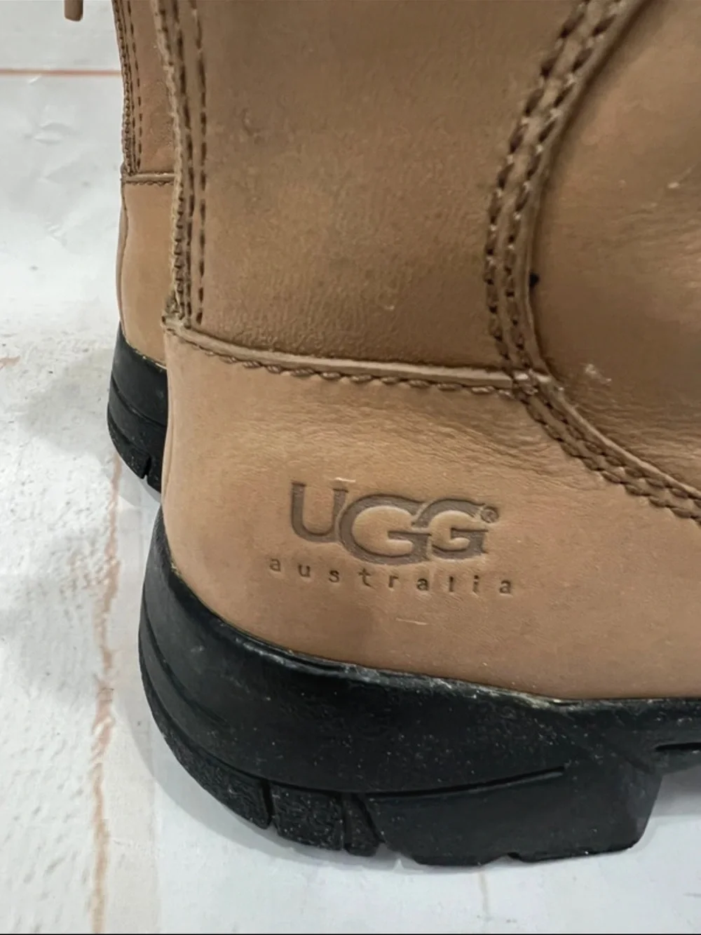 UGG Australia Winter Insulated Sheepskin Shearling Leather Lug Sole Snow Boots
